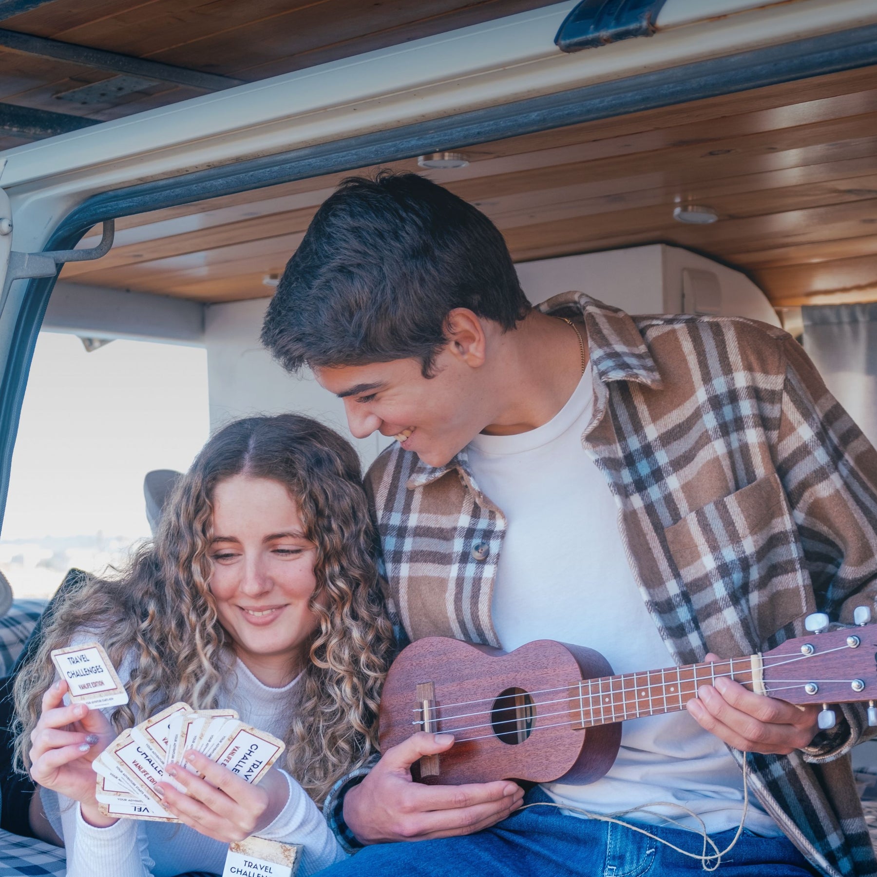 Travel Couple's Endless Adventures - Couples Edition + VanLife