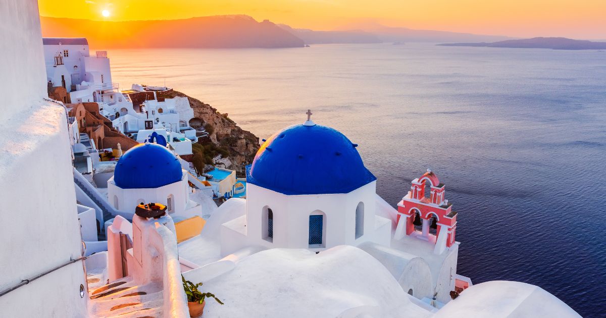 Why Greece is the perfect digital nomad destination?